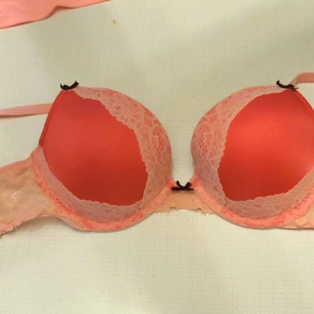 Victoria's secret bra